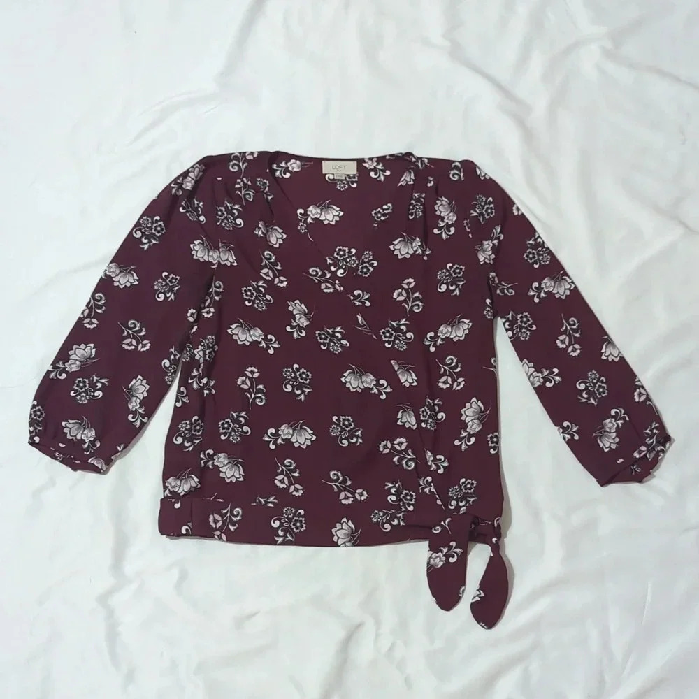 Loft V Neck Floral Side Tie Top, Color Purple/White Size XS
